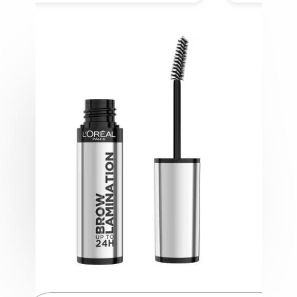 L'Oreal Revitalift Skincare and Makeup Bundle. - Picture 5 of 7